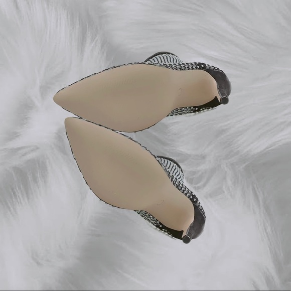 NWOT!!! RHINESTONE MESH STILETTO BOOTS - Picture 4 of 6